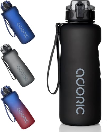 Adoric Trinkflasche Auslaufsicher Wasserflasche 1,5L BPA Frei Große Sportflasche aus Tritan Leicht Nachhaltig für Sport, Fitness, Fahrrad, Outdoor, Wandern, Yoga, Gym