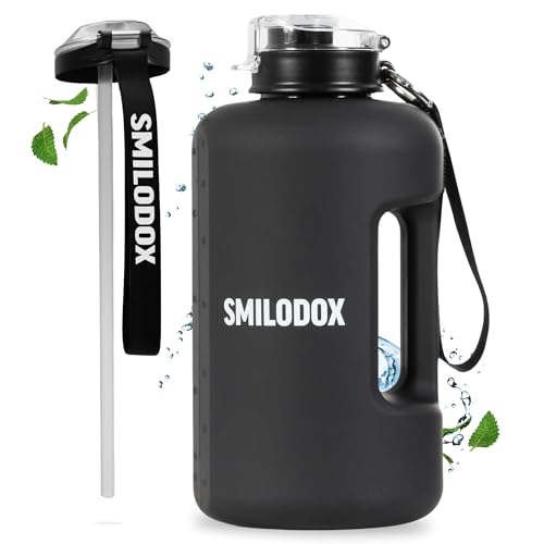 SMILODOX Trinkflasche 1,5 Liter + Strohhalm (2 Deckel) - Sport, Fitness, Gym, Training - Wasserflasche für Unterwegs - Hochwertige Marken Sportflasche, Color:Schwarz