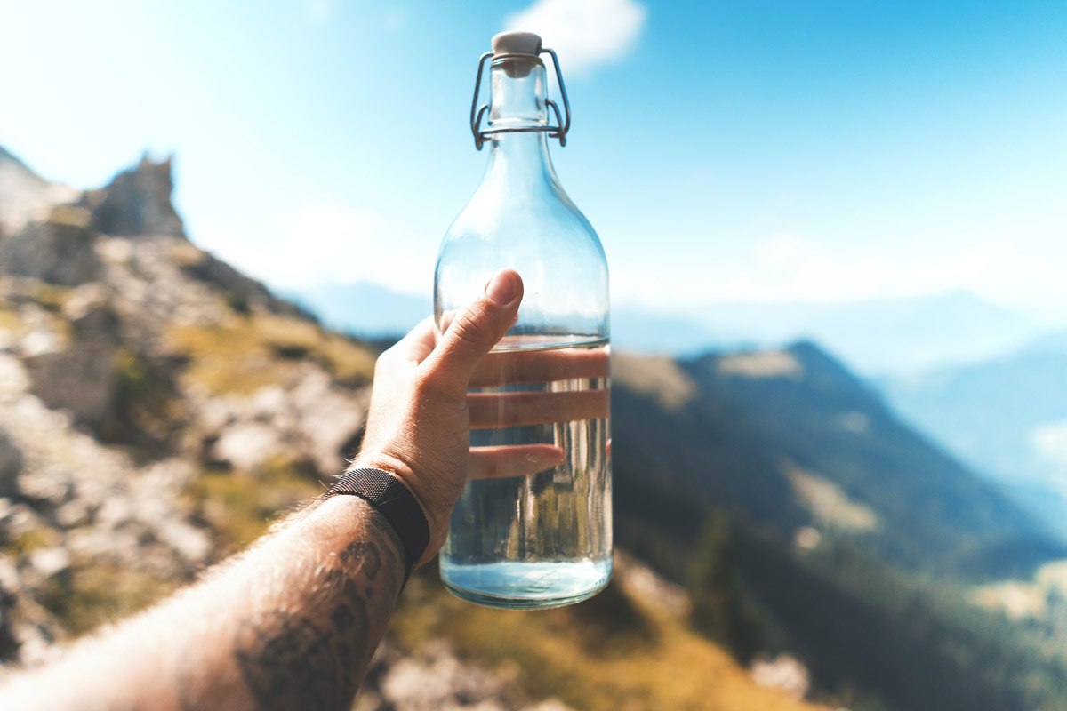 Glas-Trinkflaschen: 6 Dinge, die du wissen solltest [Auswahl & Ratgeber 2023]